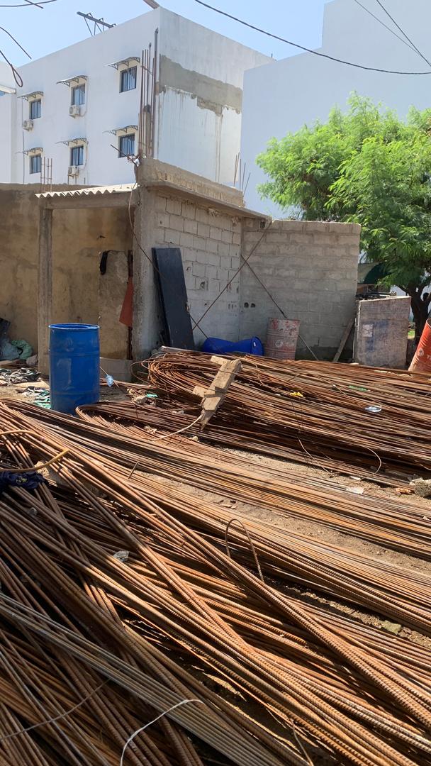 Terrain 194m2 à vendre à Ouest Foire