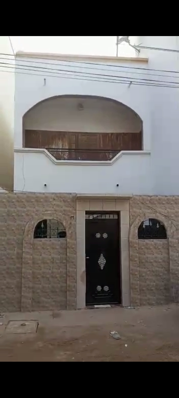 Villa R+1 de 150m2 de 8 pièces à vendre à Liberté 6
